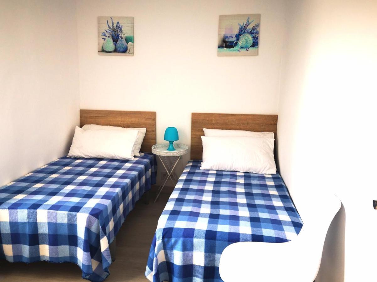 3 Bedroom 150 M From The Beach Torrevieja Bagian luar foto